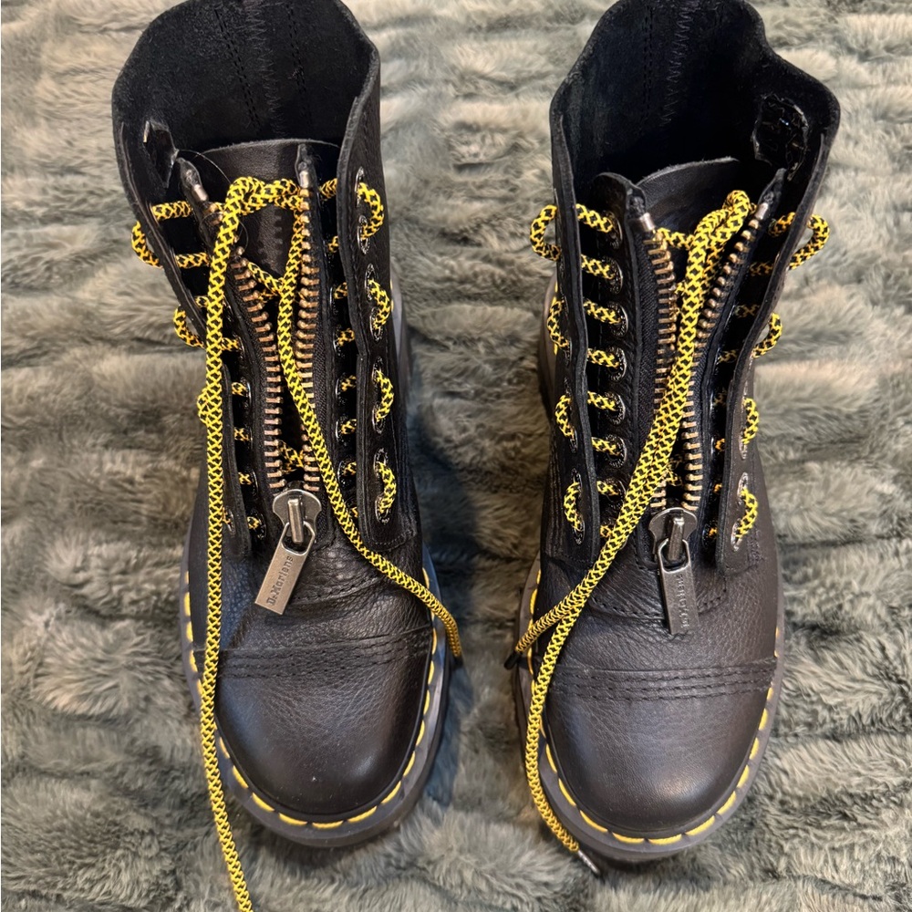 Dr. Martens Women’s Sinclair Platform Boots Black US Size 7
